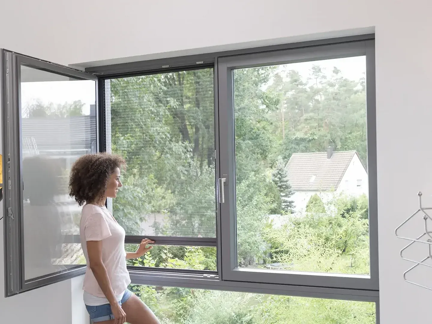 Fliegengitter-Plissee für Fenster auf Maß
